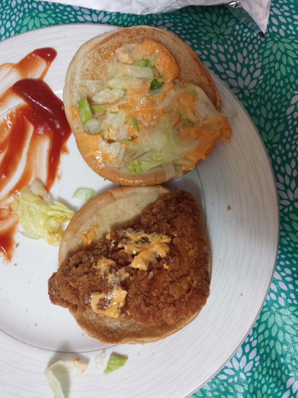 KFC | 183 Silvercreek Pkwy N, Guelph, ON N1H 3T2, Canada | Phone: (226) 314-1975
