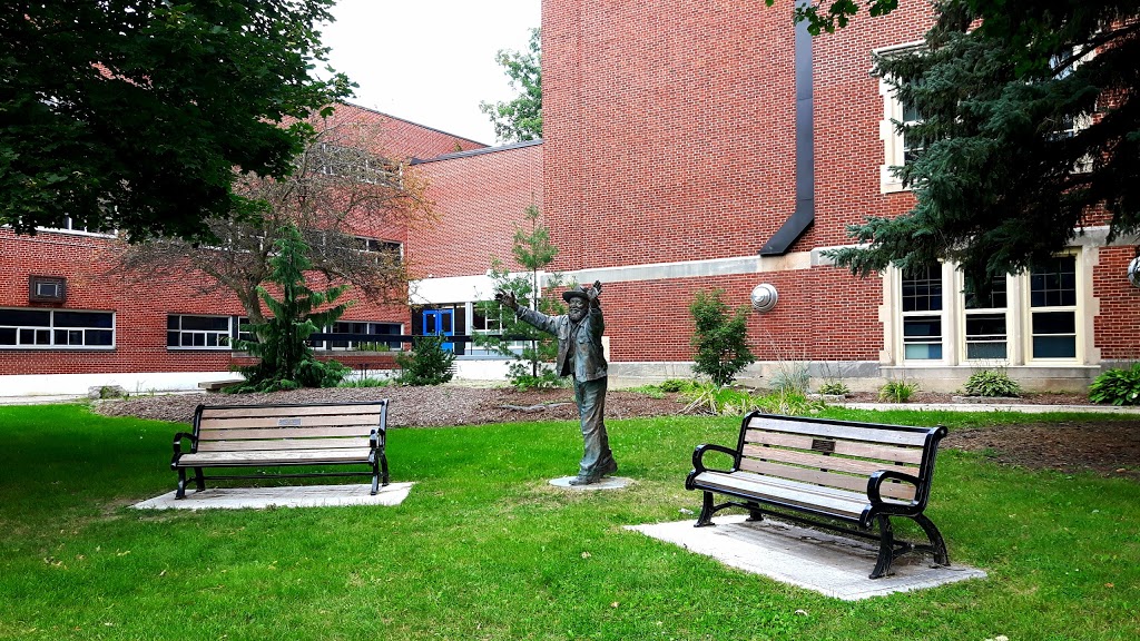 Guelph Collegiate Vocational Institute | 155 Paisley St, Guelph, ON N1H 2P3, Canada | Phone: (519) 824-9800