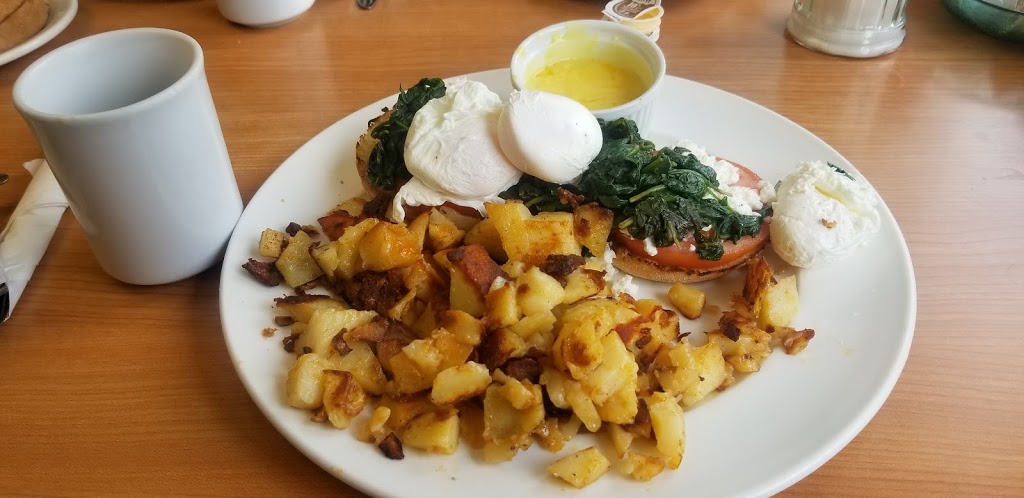 Caledon Family Restaurant | 16560 Hurontario St, Caledon Village, ON L7K 1W3, Canada | Phone: (519) 927-3514