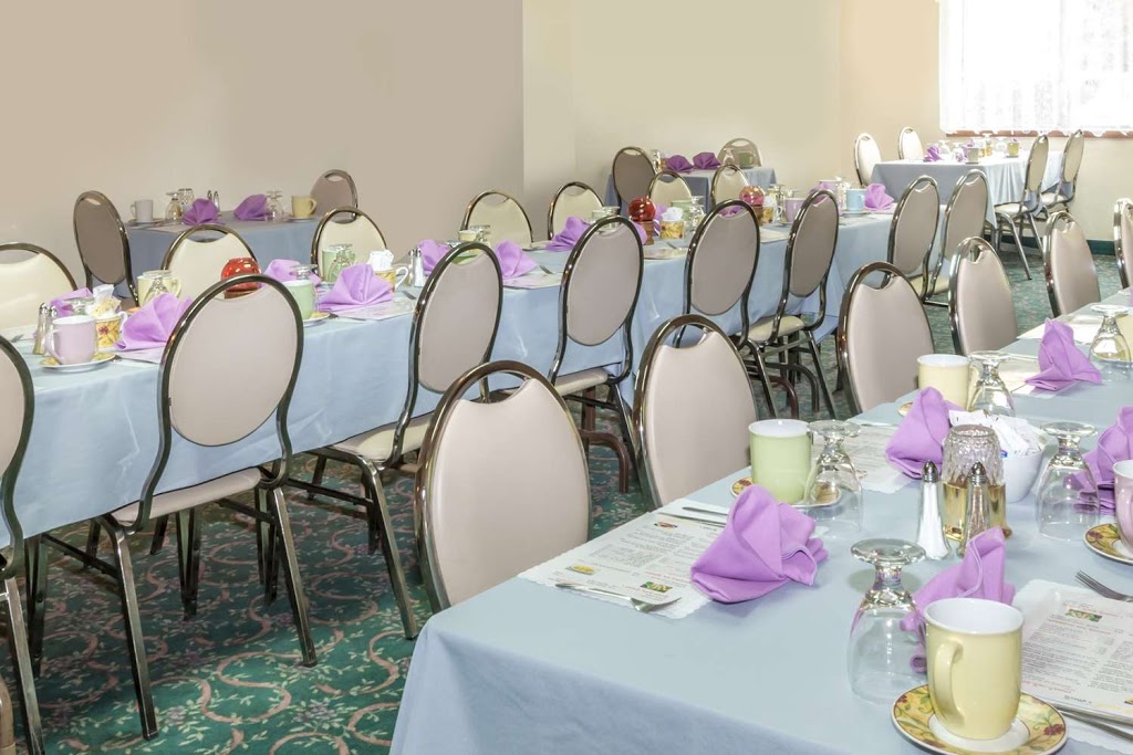 Howard Johnson by Wyndham Tillsonburg | 92 Simcoe St, Tillsonburg, ON N4G 2J1, Canada | Phone: (226) 641-6815