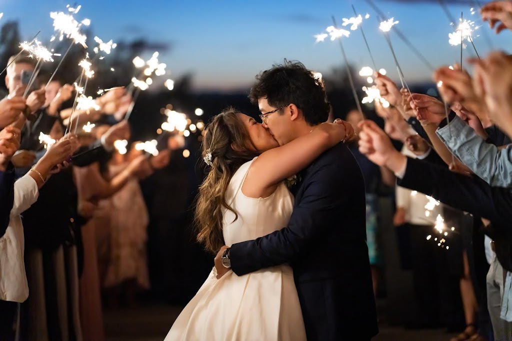 Francis Victorino Photography | 17 Hidden Valley Manor NW, Calgary, AB T3A 5V4, Canada | Phone: (403) 836-7017