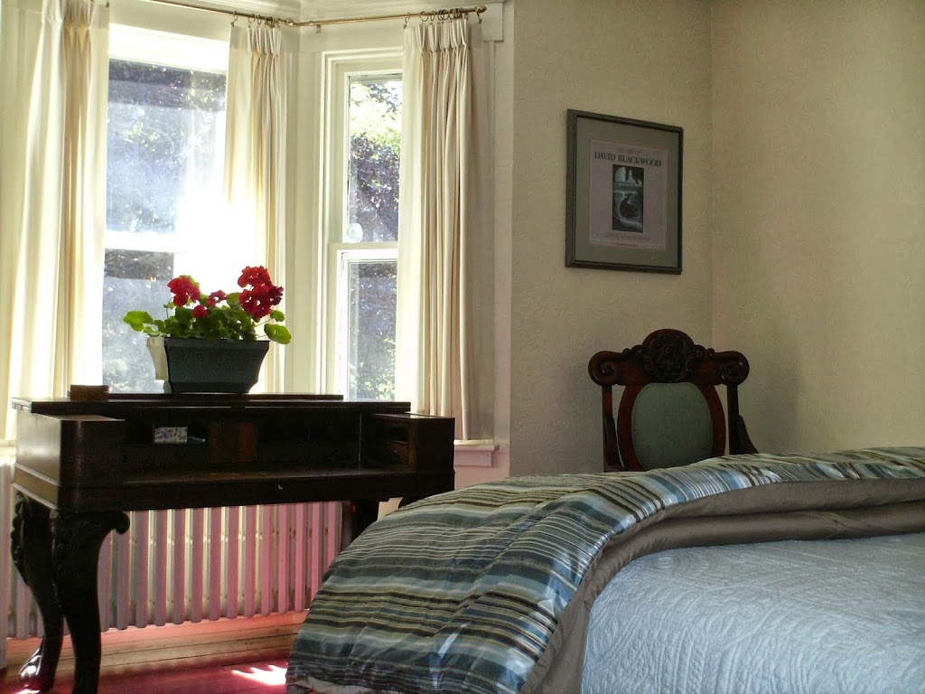 ONeill in Carbonear B & B | 72 Water St, Carbonear, NL A1Y 1B1, Canada | Phone: (709) 596-7278