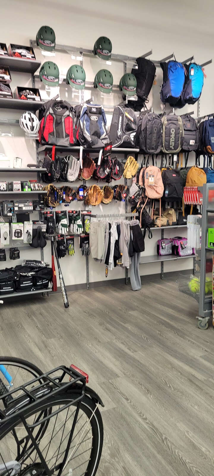 Mercier Sports Excellence | 3560 Rue Laval, Lac-Mégantic, QC G6B 2X4, Canada | Phone: (819) 583-6734