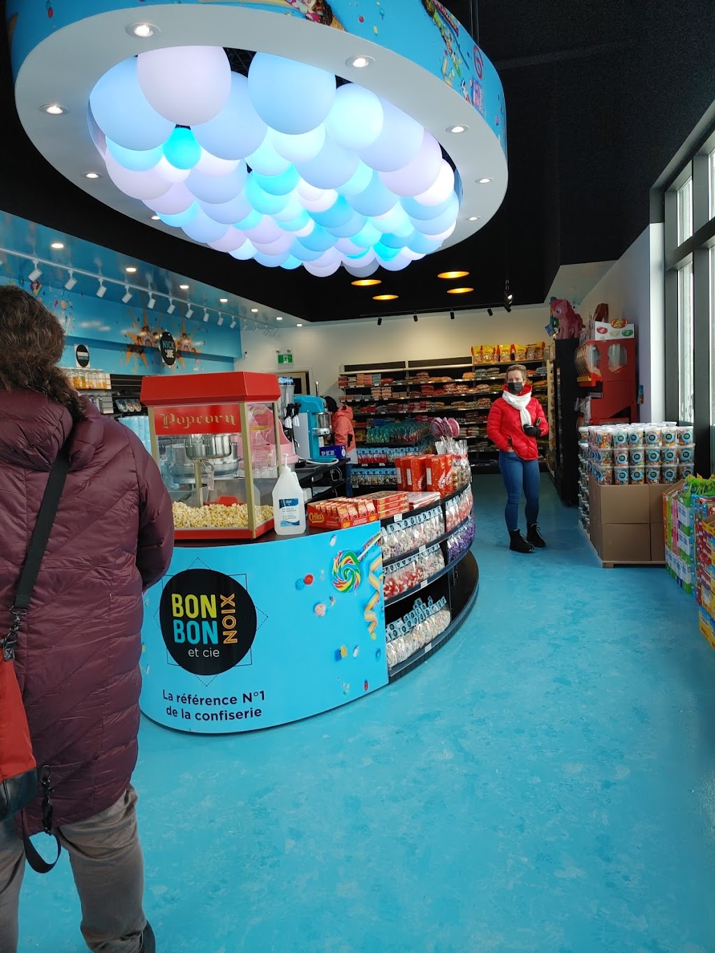 Bonbons Noix & Cie St-Luc | 1220 Rue Douglas, Saint-Jean-sur-Richelieu, QC J2W 1C7, Canada | Phone: (450) 359-9449