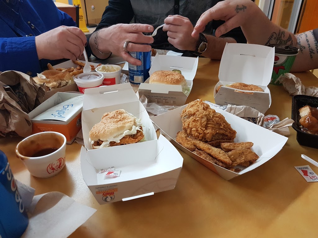 Mary Browns | 4 Elizabeth Dr, Paradise, NL A1L 1V2, Canada | Phone: (709) 782-3331