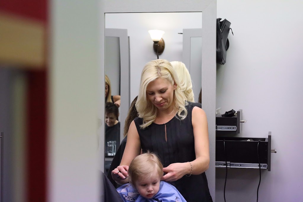Coiffure Délia | 42 Bd de la Concorde E, Laval, QC H7G 4Y1, Canada | Phone: (450) 669-7957