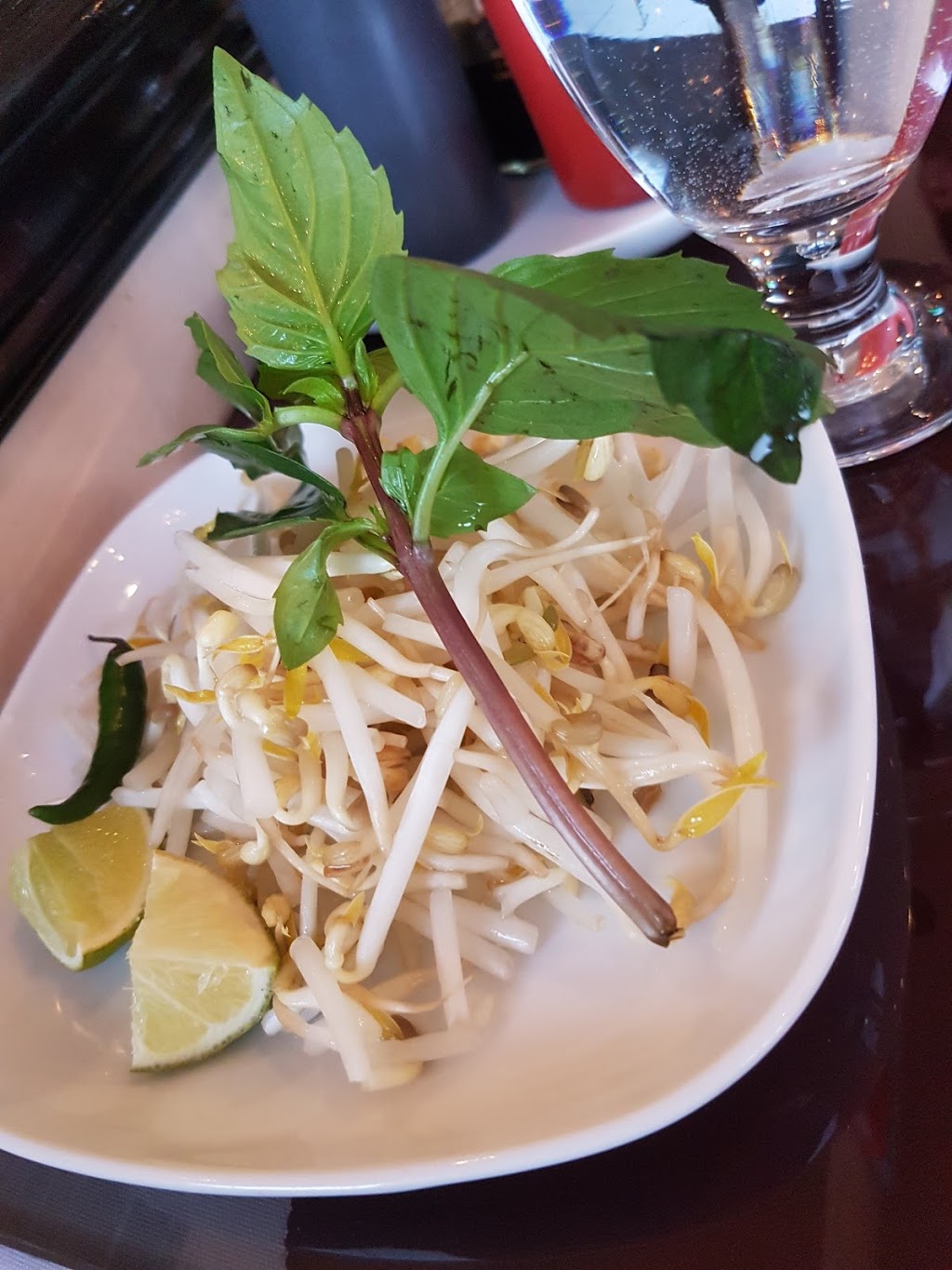 Pho Tam Anh restaurant | 488 Boulevard des Laurentides, Laval, QC H7G 2V1, Canada | Phone: (450) 490-6688