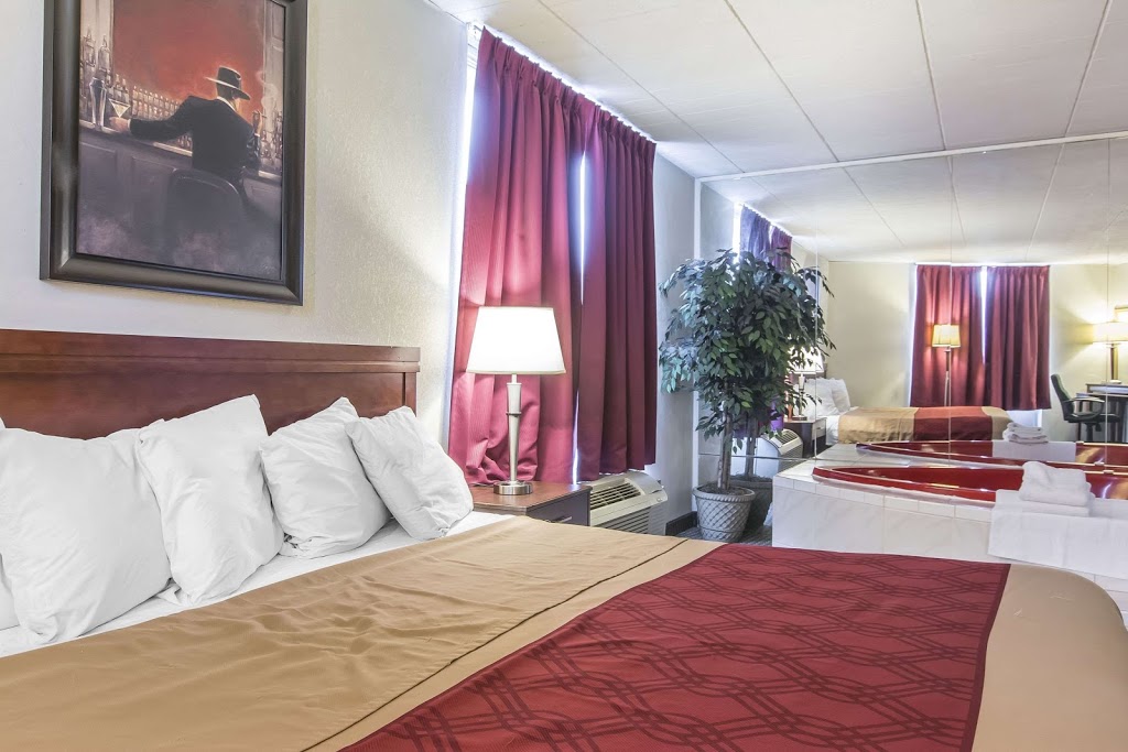 Econo Lodge | 265 Memorial Ave, Orillia, ON L3V 5X8, Canada | Phone: (705) 326-3554