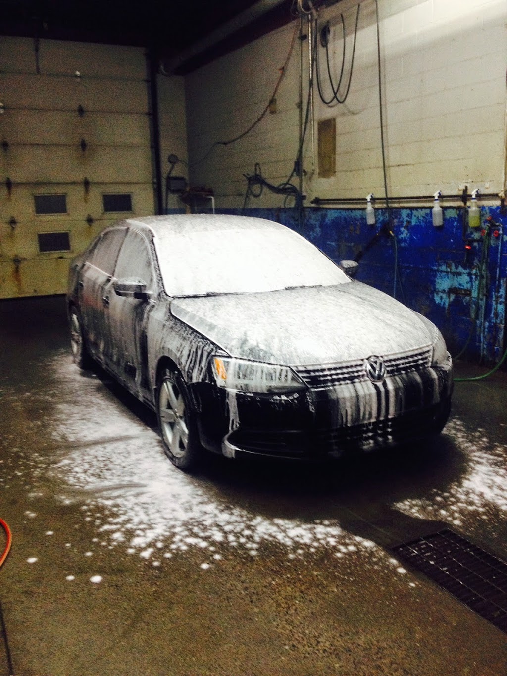 LAVE AUTO ROYAL CARWASH | 3345 Boulevard Dagenais O, Laval, QC H7P 1V5, Canada | Phone: (450) 625-9900