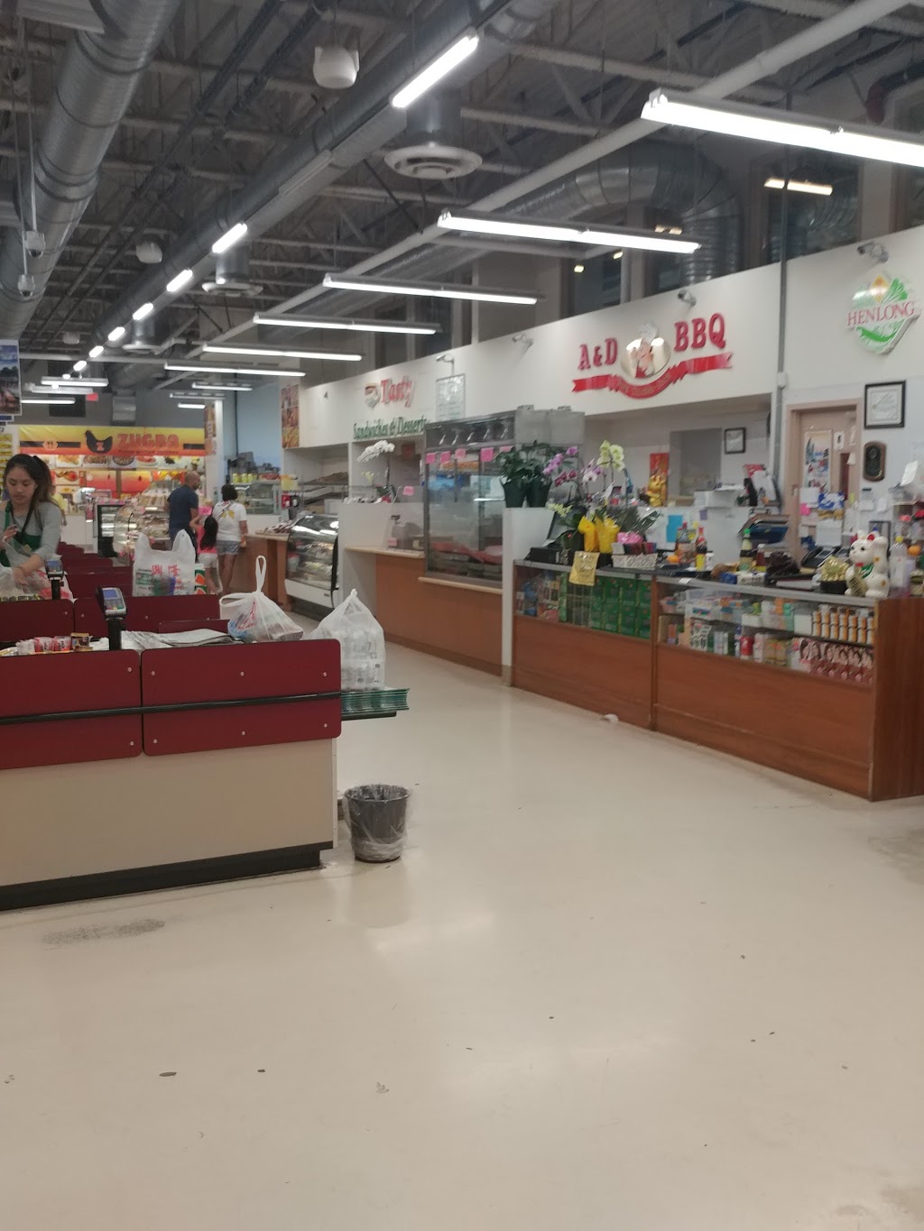 Henlong Market | 14351 104 Ave, Surrey, BC V3T 1Y1, Canada | Phone: (604) 585-8588