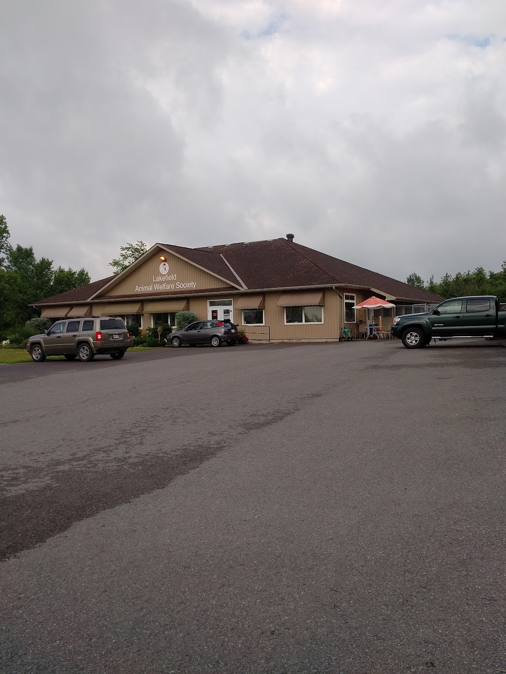 Lakefield Animal Welfare Society | 2887 County Rd 29, Peterborough, ON K9J 6X5, Canada | Phone: (705) 652-0588