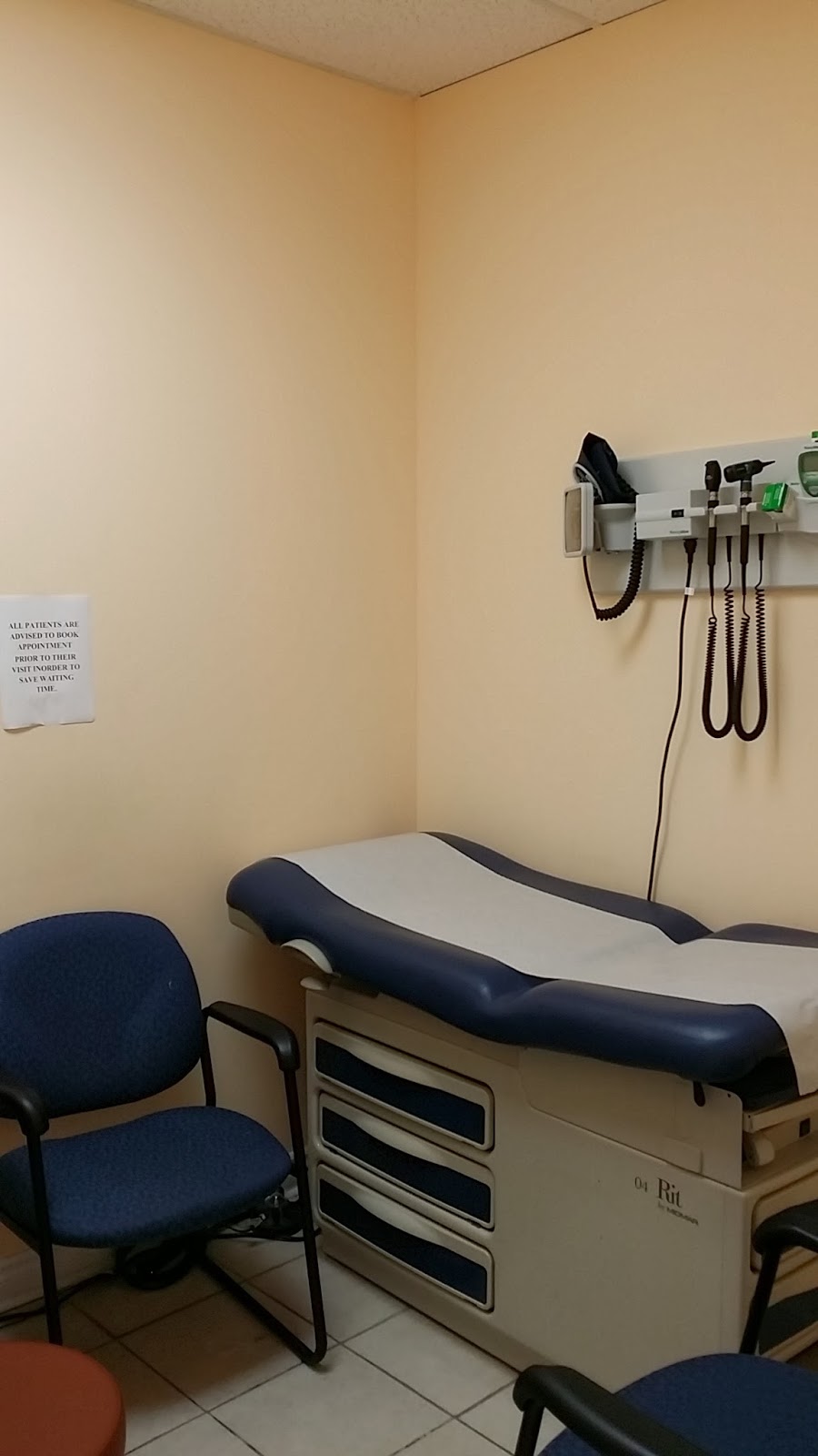 Raylawson Clinic | 17 Ray Lawson Blvd #10, Brampton, ON L6Y 5L8, Canada | Phone: (905) 497-7475