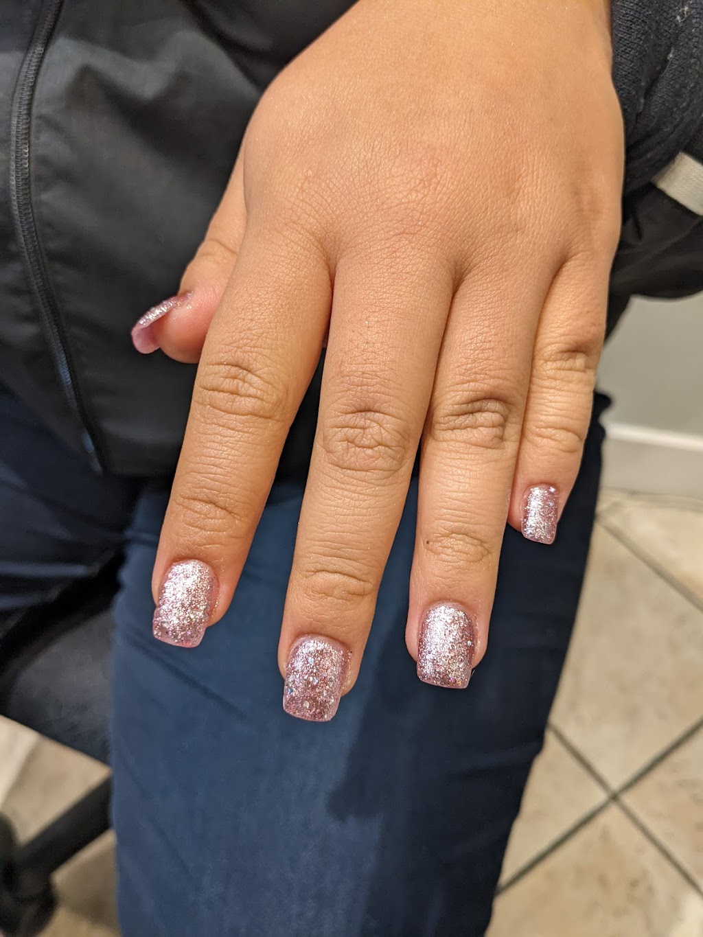 Cali Nails | 6631 Island Hwy N, Nanaimo, BC V9T 4T7, Canada | Phone: (250) 390-7558
