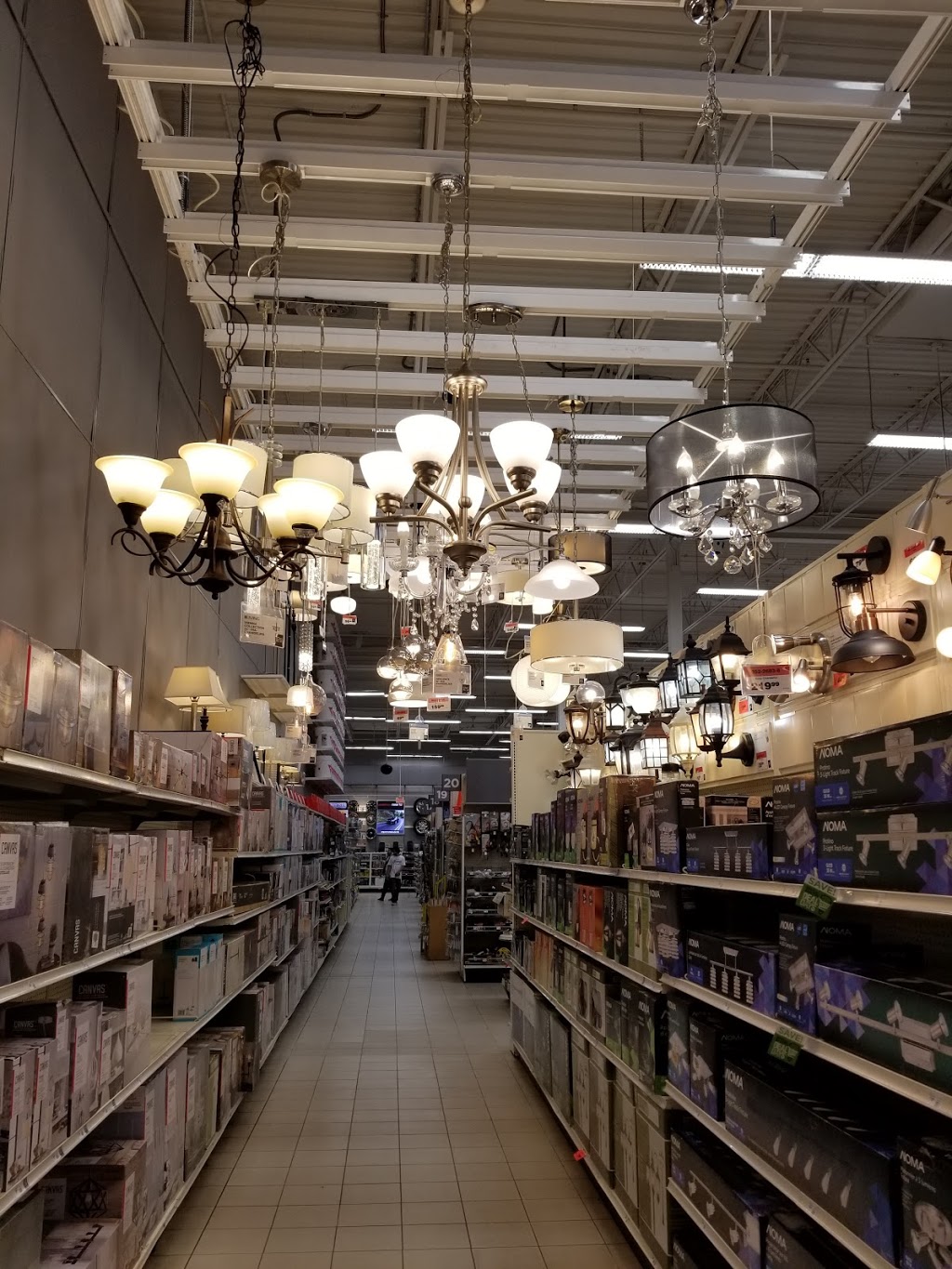 Canadian Tire | 3050 Mavis Rd, Mississauga, ON L5C 1T8, Canada | Phone: (905) 270-9200