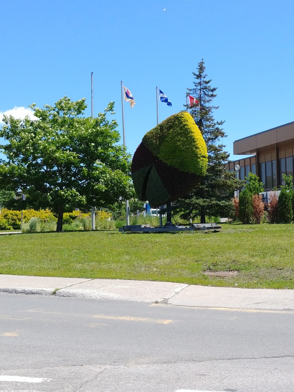 Laval City Hall | 3131 Boulevard Saint-Martin O, Laval, QC H7V 3Z4, Canada | Phone: (450) 978-6888