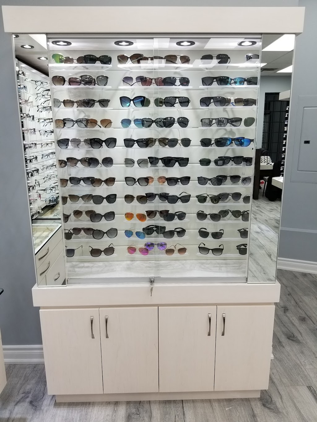 Infinity Vision Eye Care | 185 Thickson Rd Unit 8, Whitby, ON L1N 6T9, Canada | Phone: (905) 240-3020
