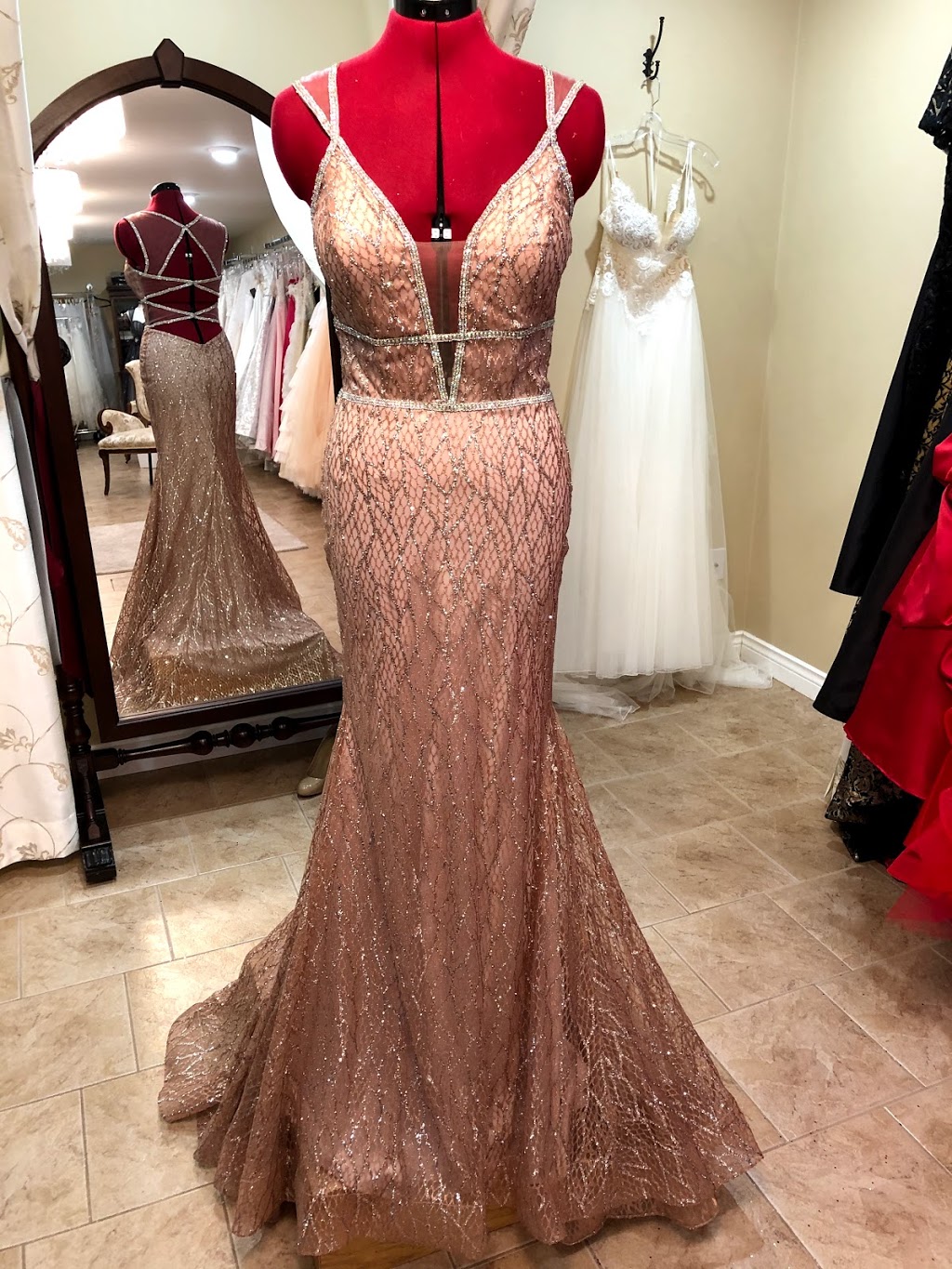 Dawn-Anns Bridal & Alterations | 135 Janice Ave, Moncton, NB E1A 0C5, Canada | Phone: (506) 852-4480
