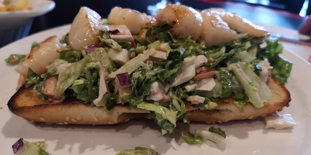Casse-Croute La Gaspesienne | 1248 Rue Yves-Blais, Terrebonne, QC J6V 1P7, Canada | Phone: (450) 654-6300