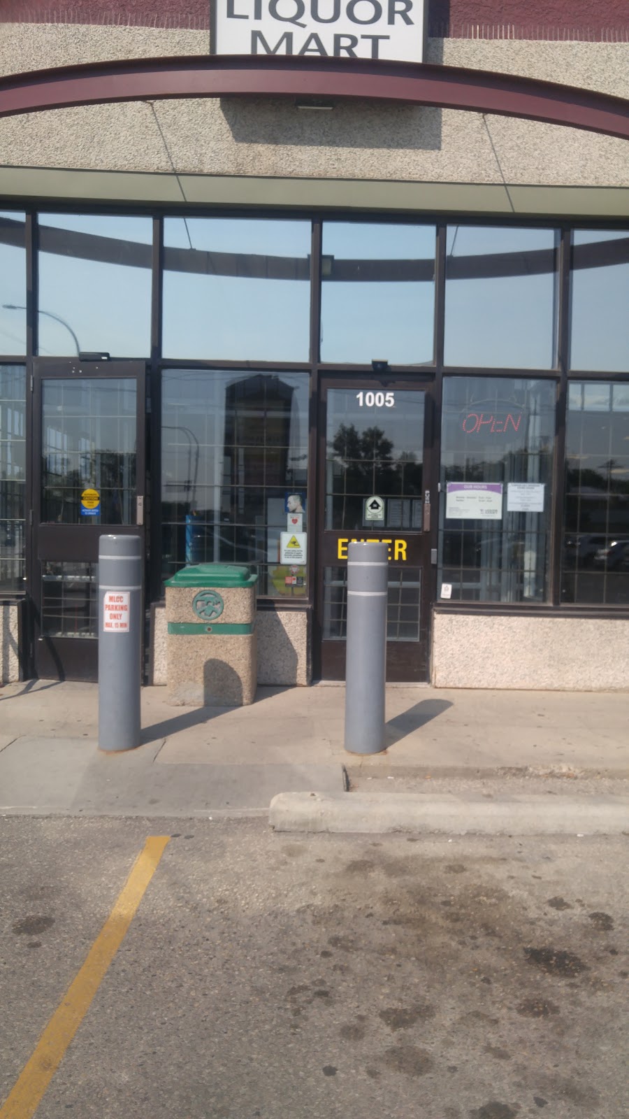 Main & Pritchard Liquor Mart | 1005 Main St, Winnipeg, MB R2W 3P8, Canada | Phone: (204) 987-4014