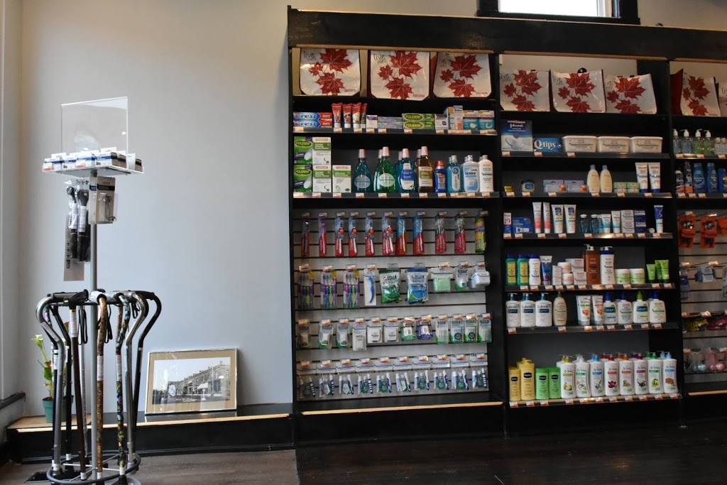 Beeton Pharmacy - Pharmasave | 1 Main St W, Beeton, ON L0G 1A0, Canada | Phone: (905) 748-1100