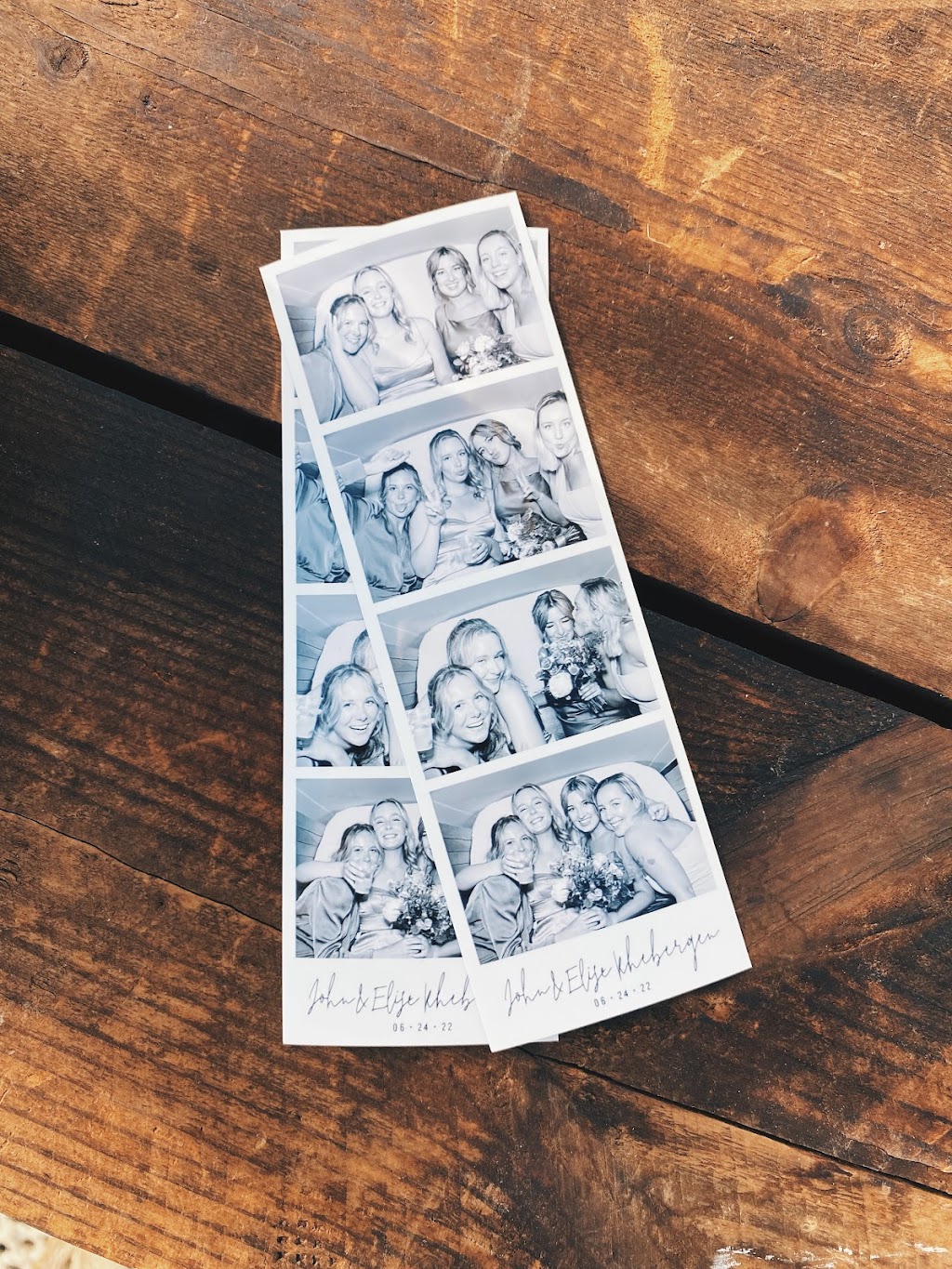 The Photo Bus Booth | 463 Athol St E, Oshawa, ON L1H 1L5, Canada | Phone: (416) 720-3270