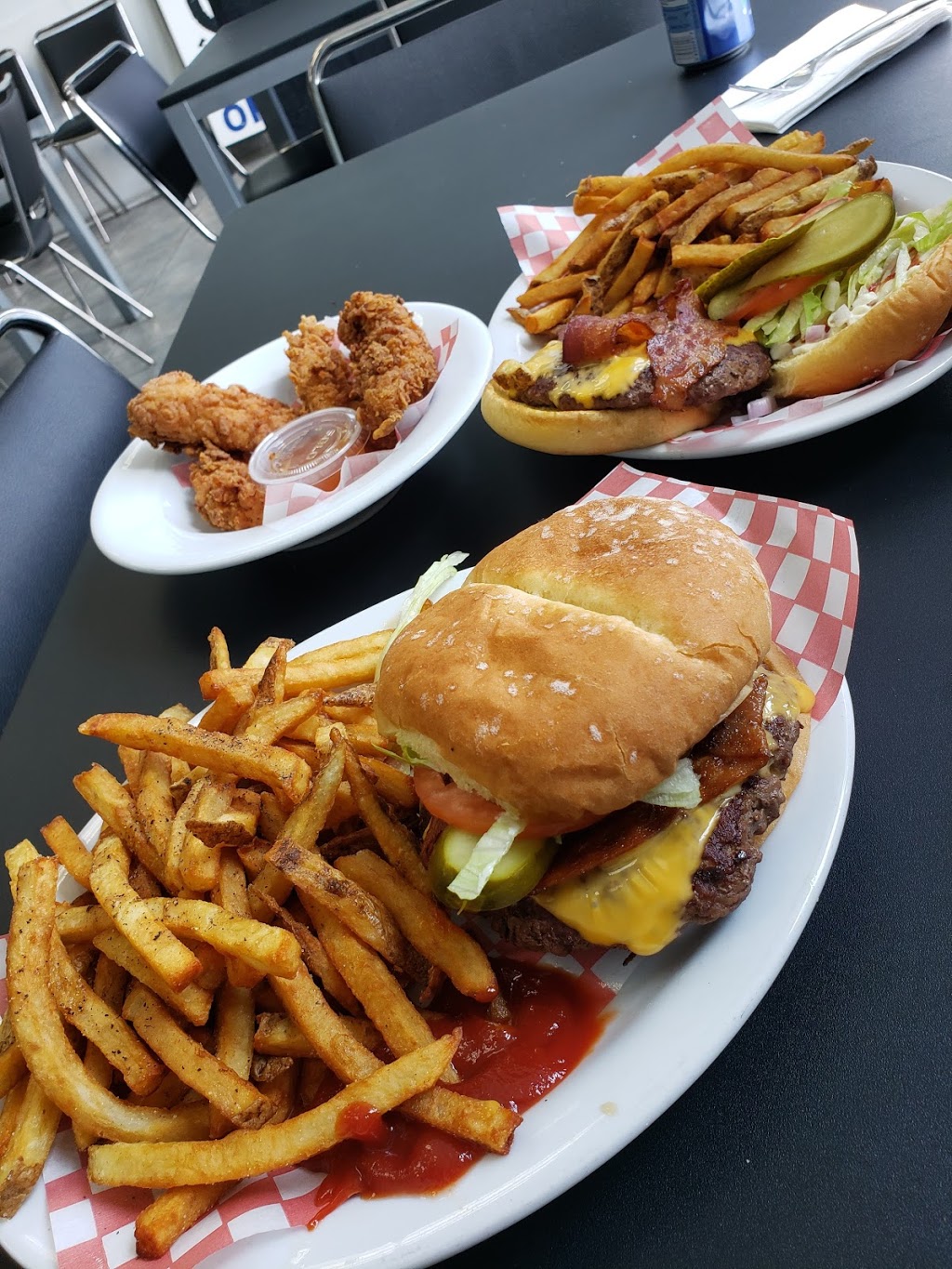 Captain Mikes Fish And chips | 284 Mud St W, Stoney Creek, ON L8J 3Z6, Canada | Phone: (905) 560-0261