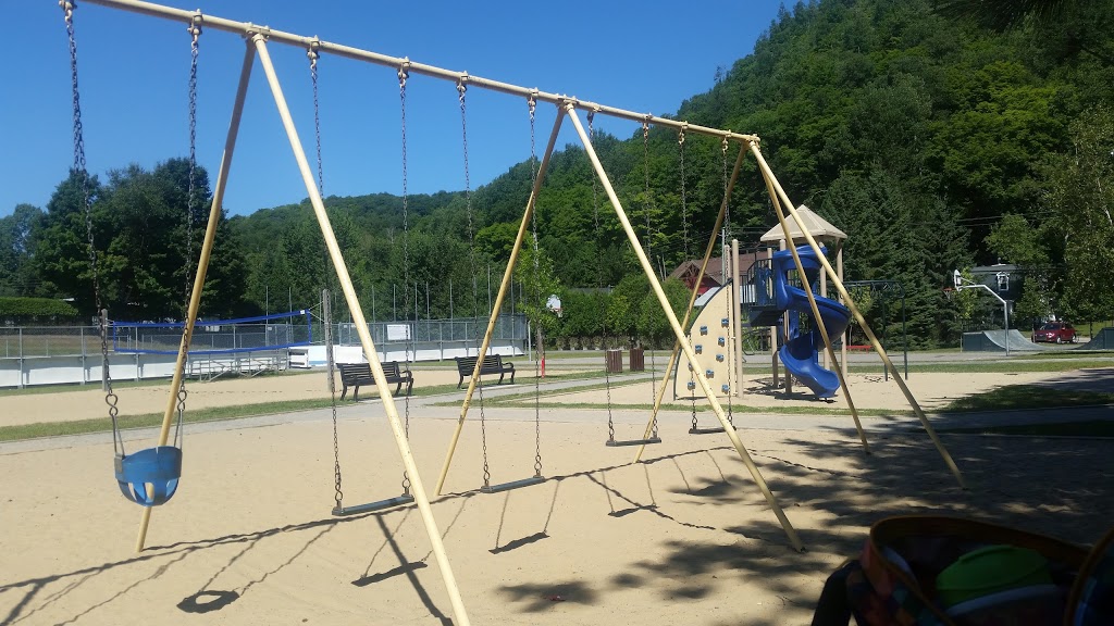 Parc Daniel Lauzon | 2053 Chem. du Village, Mont-Tremblant, QC J8E 1K4, Canada | Phone: (819) 425-8614