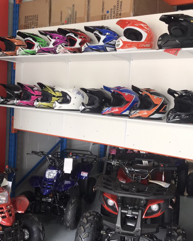 Dustin Ct | 1600 Rue Soucy Local 108, Saint-Hubert, QC J4T 1A3, Canada | Phone: (450) 443-6556
