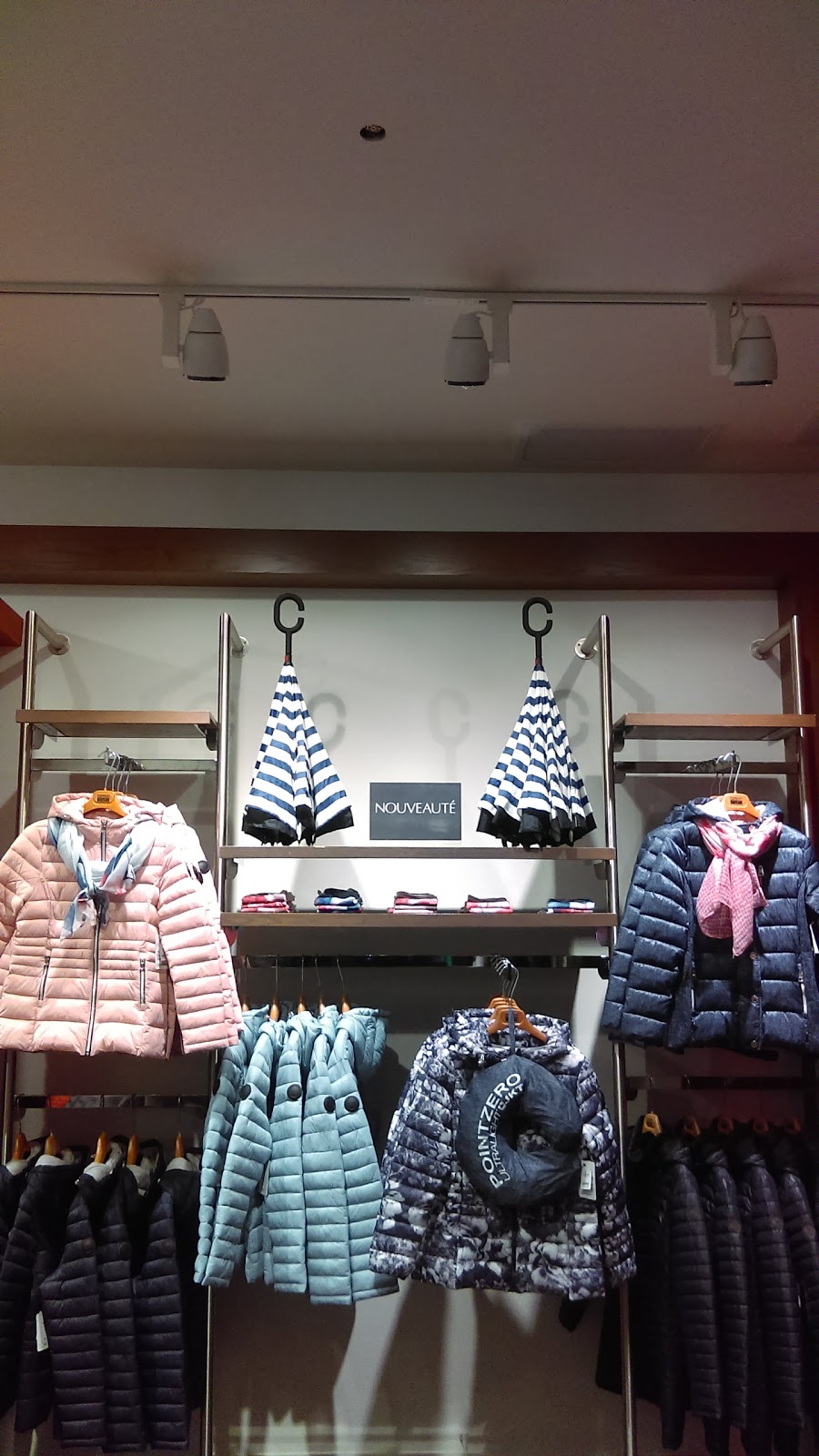 Manteaux Manteaux | Carrefour du Nord, 900 Boulevard Grignon, Saint-Jérôme, QC J7Y 3S7, Canada | Phone: (450) 436-9003
