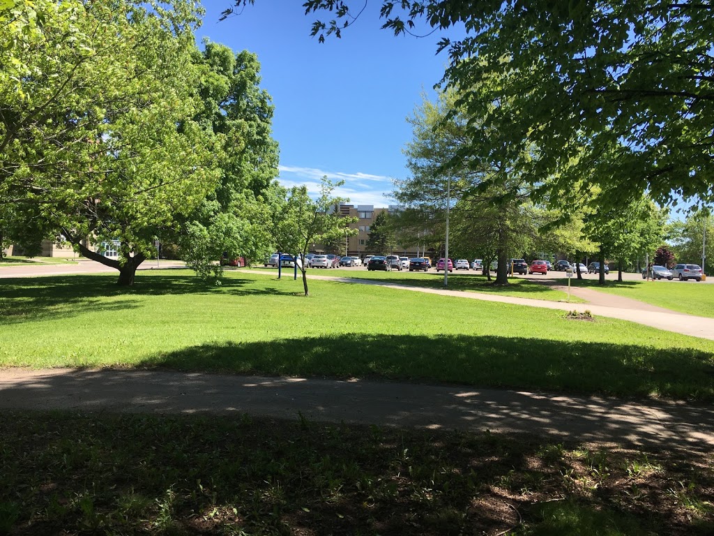 Université de Moncton | Residence Lefebvre, 15 Saint-Croix Street, Moncton, NB E1A 3E9, Canada | Phone: (506) 858-4015