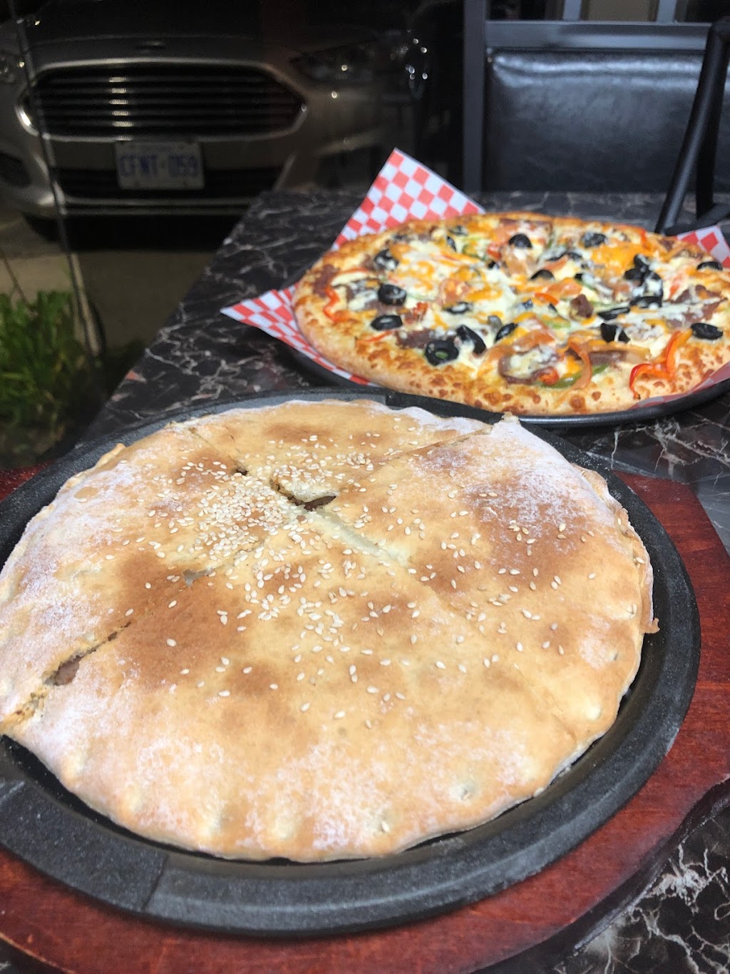 PIZZERIA HUB | 240 Richmond St, London, ON N6B 2H6, Canada | Phone: (519) 601-8482