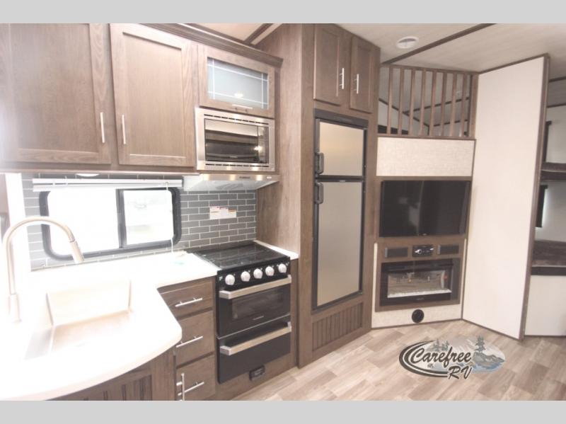 Carefree RV | 4510 51 Ave NW, Edmonton, AB T6B 2W2, Canada | Phone: (780) 438-2008