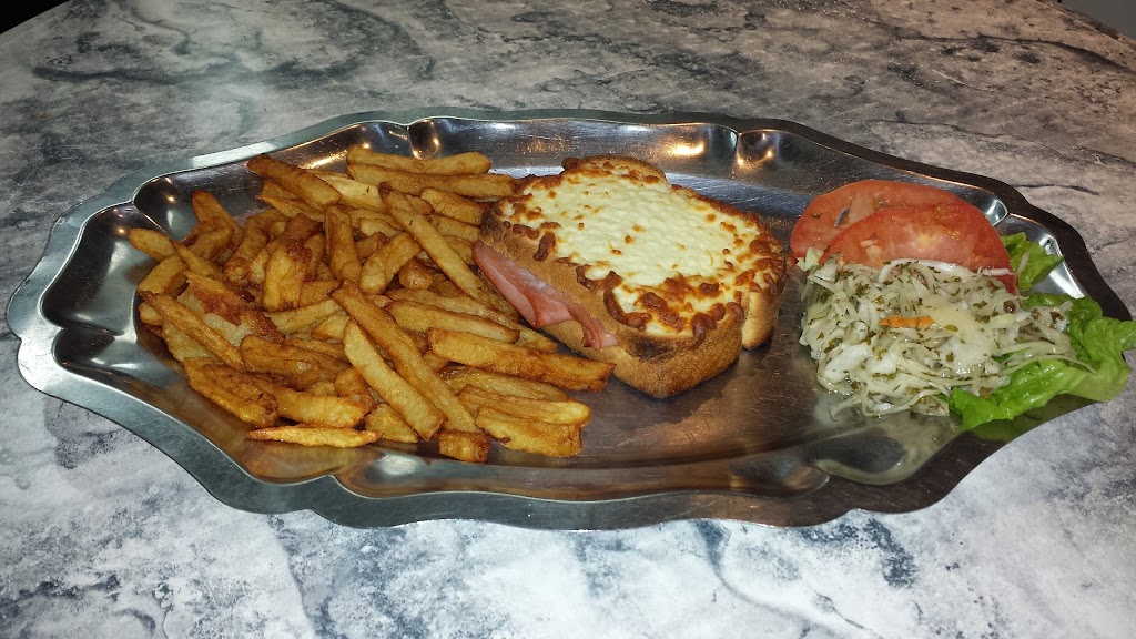 Restaurant Terrasse Dagenais | 5575 Bd Dagenais O, Laval, QC H7R 1M1, Canada | Phone: (450) 627-2441