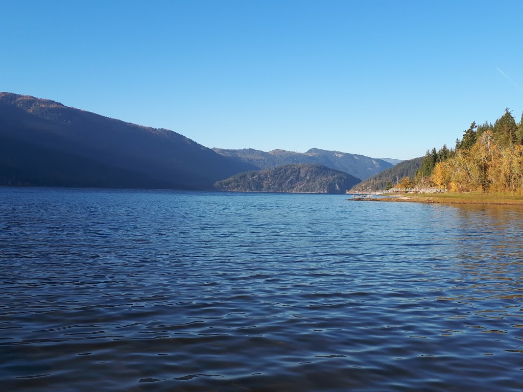 Rogers Creek Retreat Ltd. | 8291 Highway, BC-97A, Mara, BC V0E 2K0, Canada | Phone: (250) 306-6567