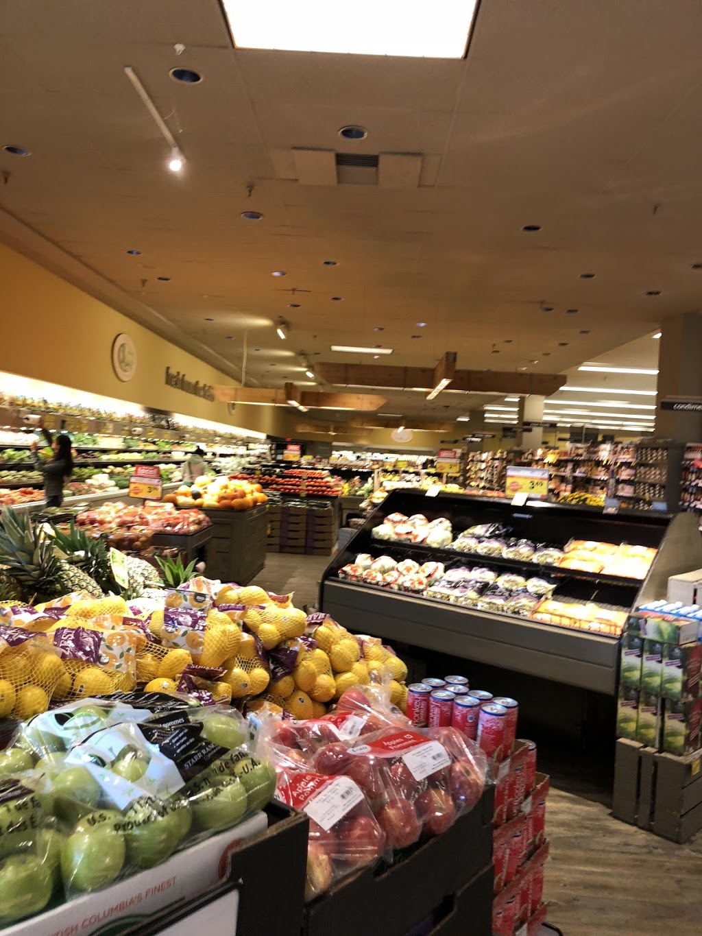 Safeway Oakridge | 650 W 41st Ave #185, Vancouver, BC V5Z 2M9, Canada | Phone: (604) 263-2575