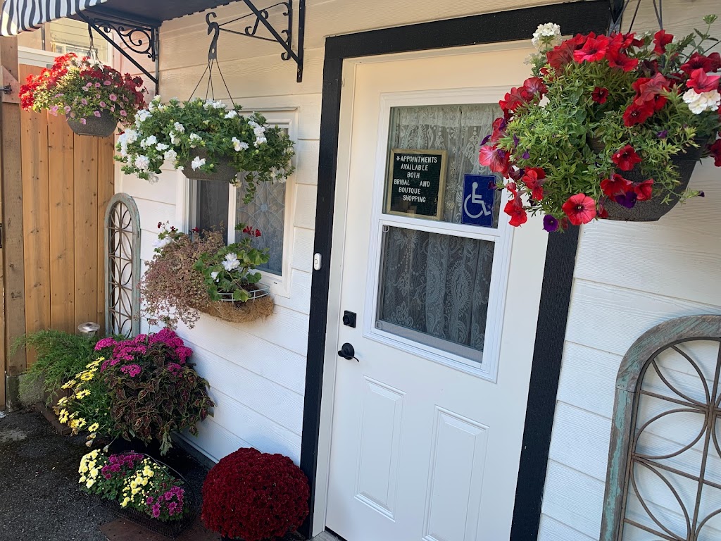 BELLA BLOOM BOUTIQUE | 3336 Dundonald Rd, Victoria, BC V9C 2K1, Canada | Phone: (236) 508-8111