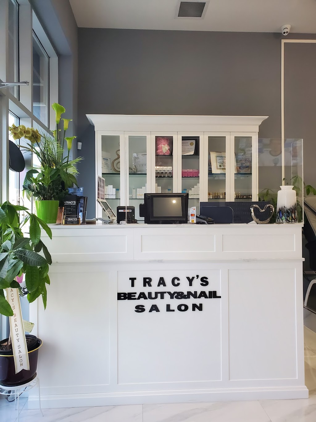 Tracy’s Beauty and Nail Salon | point of interest | 1354 Innisfil Beach Rd Unit A4, Innisfil, ON L9S 4B7, Canada | 7054311512 OR +1 705-431-1512