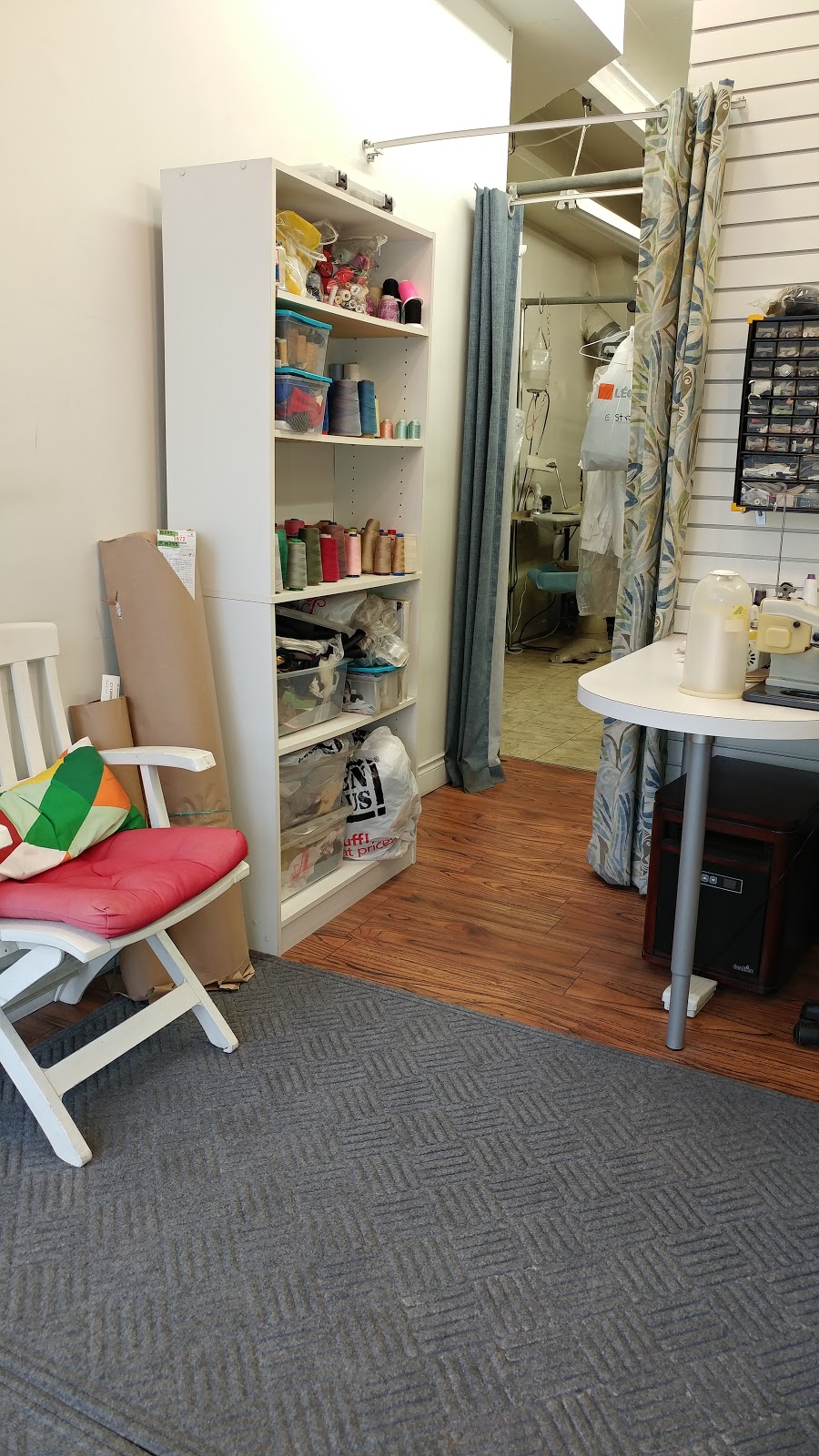 Broadview Dry Cleaners | 936 Broadview Ave, Toronto, ON M4K 2R1, Canada | Phone: (416) 466-9736