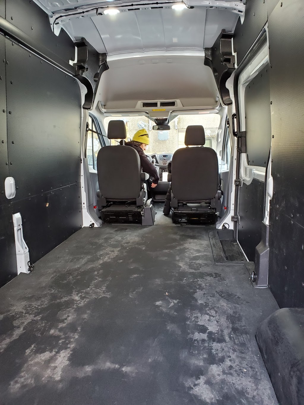 Discount Location dautos et camions | 240 3e Rue, Québec, QC G1L 2S8, Canada | Phone: (418) 522-3598