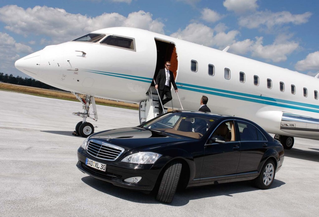Woodbridge Airport Taxi Service | Windward Crescent #22, Vaughan, ON L6A 3G5, Canada | Phone: (866) 982-2040