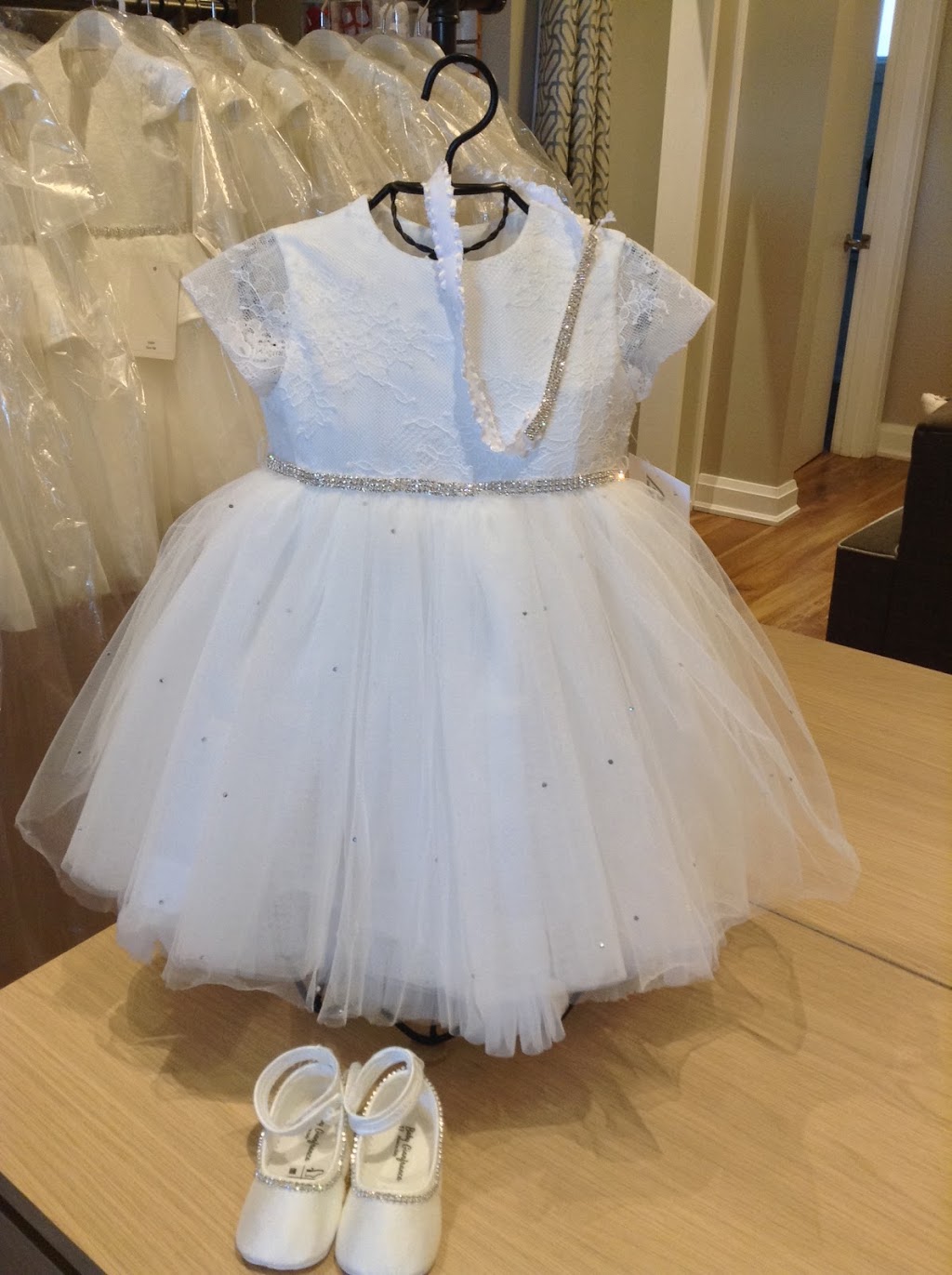 La Rondine Occasions | 38 Wilson St W, Ancaster, ON L9G 1N2, Canada | Phone: (905) 574-7227