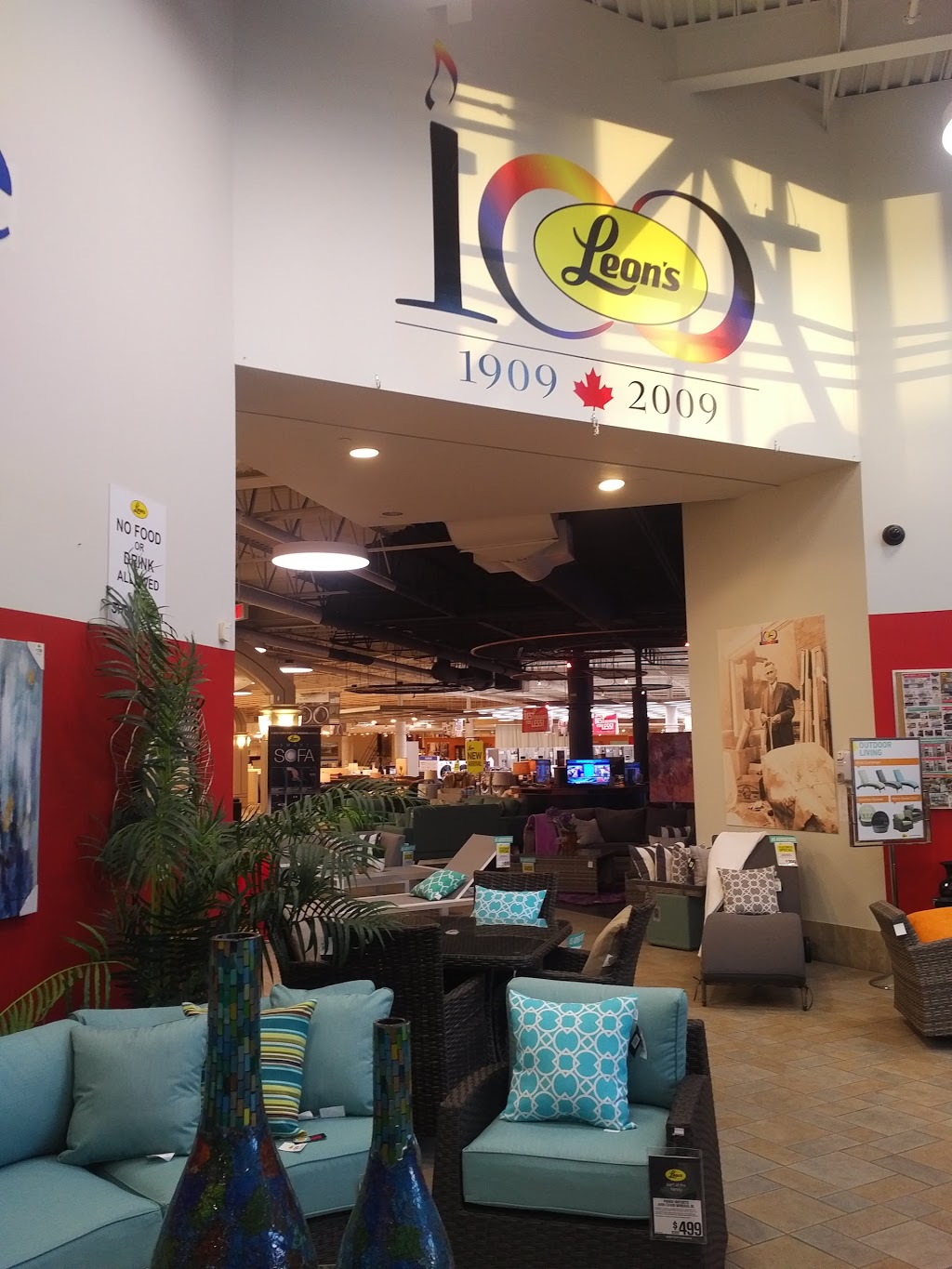 Leons Furniture | 25 Harry Walker Pkwy, Newmarket, ON L3Y 7B3, Canada | Phone: (905) 953-1617