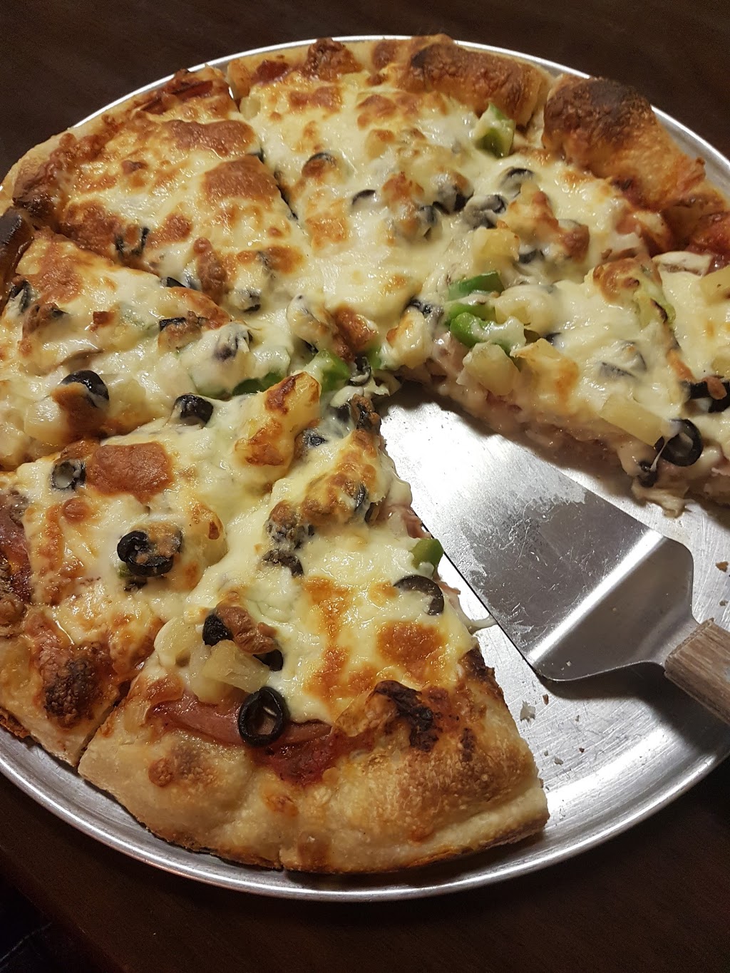 JDs Restaurant & Pizza | 2013 19 Ave, Didsbury, AB T0M 0W0, Canada | Phone: (403) 335-3541