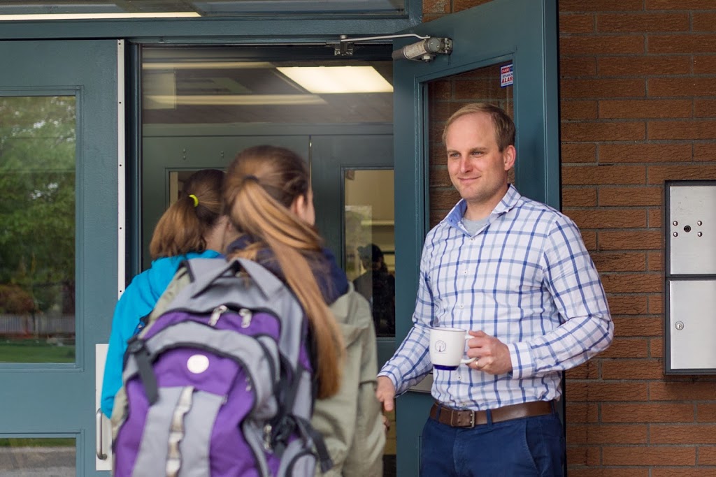 London Christian High | 24 Braesyde Ave, London, ON N5W 1V3, Canada | Phone: (519) 455-4360