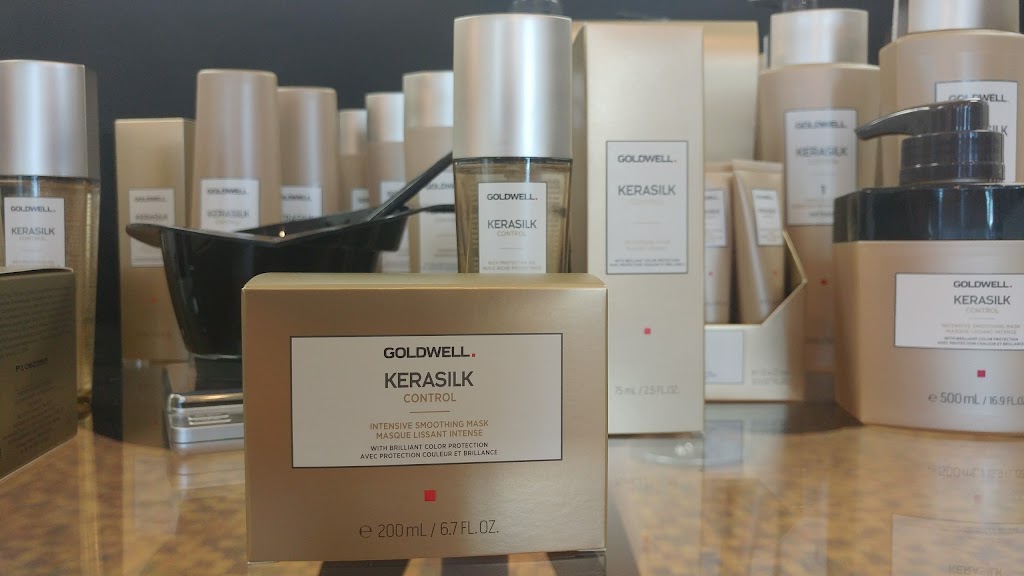 Coiffure La Nuque Inc | 2770 Bd de la Concorde E, Laval, QC H7E 2B4, Canada | Phone: (450) 669-1588