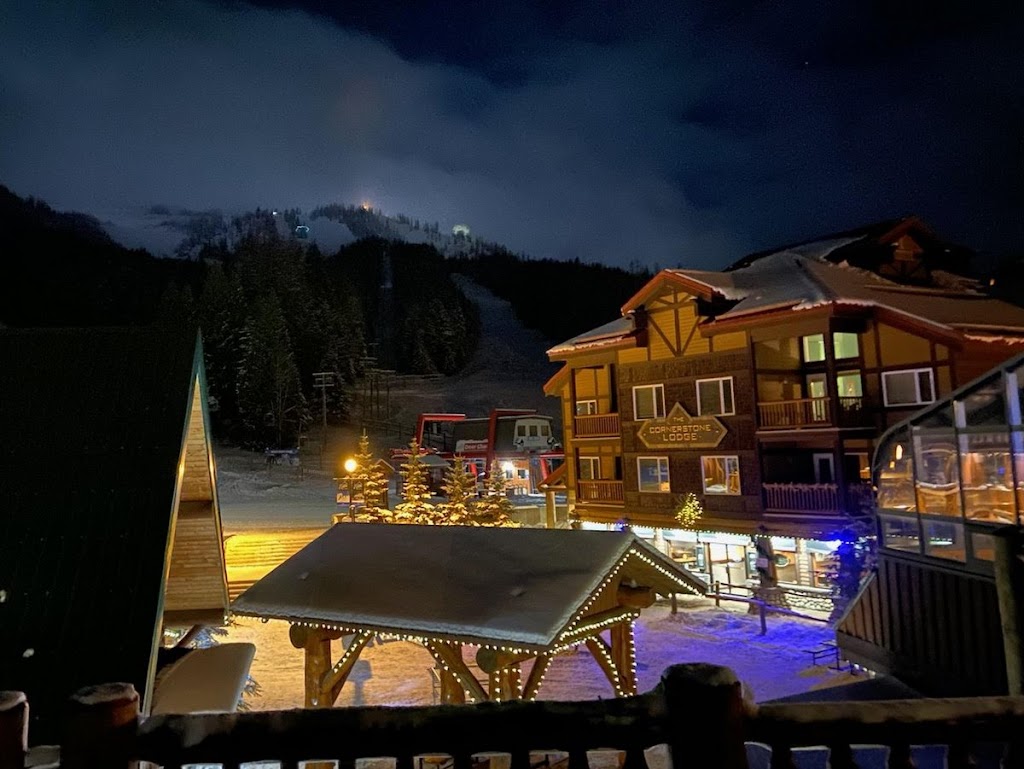 Cornerstone Lodge | 5339 Fernie Ski Hill Rd, Fernie, BC V0B 1M0, Canada | Phone: (888) 423-6855