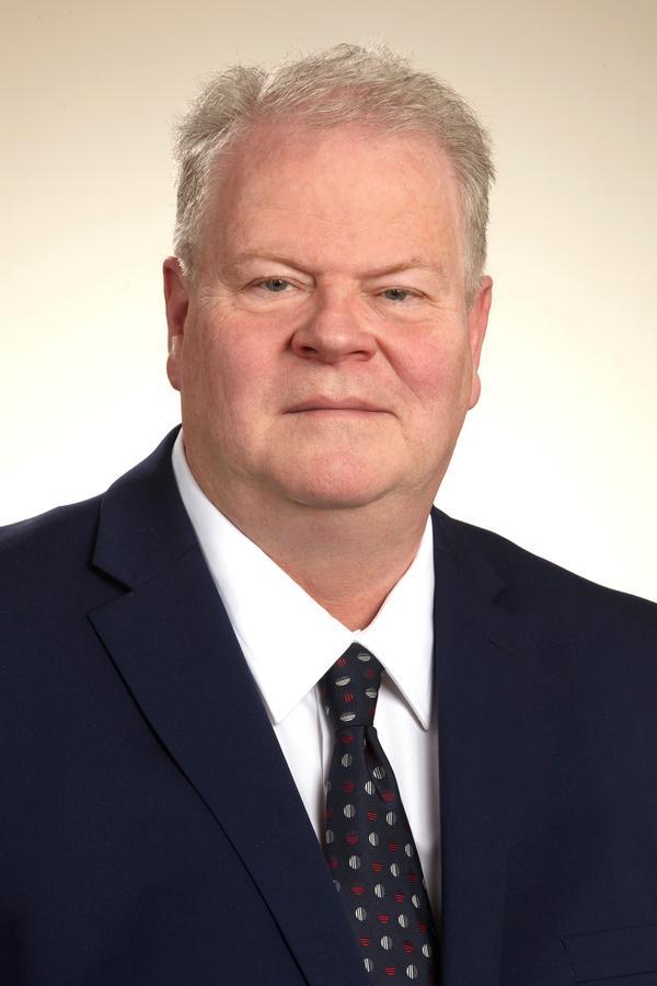 Edward Jones - Financial Advisor: Paul Stadnik | 163 Paris Rd Suite 101, Brantford, ON N3R 1J2, Canada | Phone: (519) 759-7867