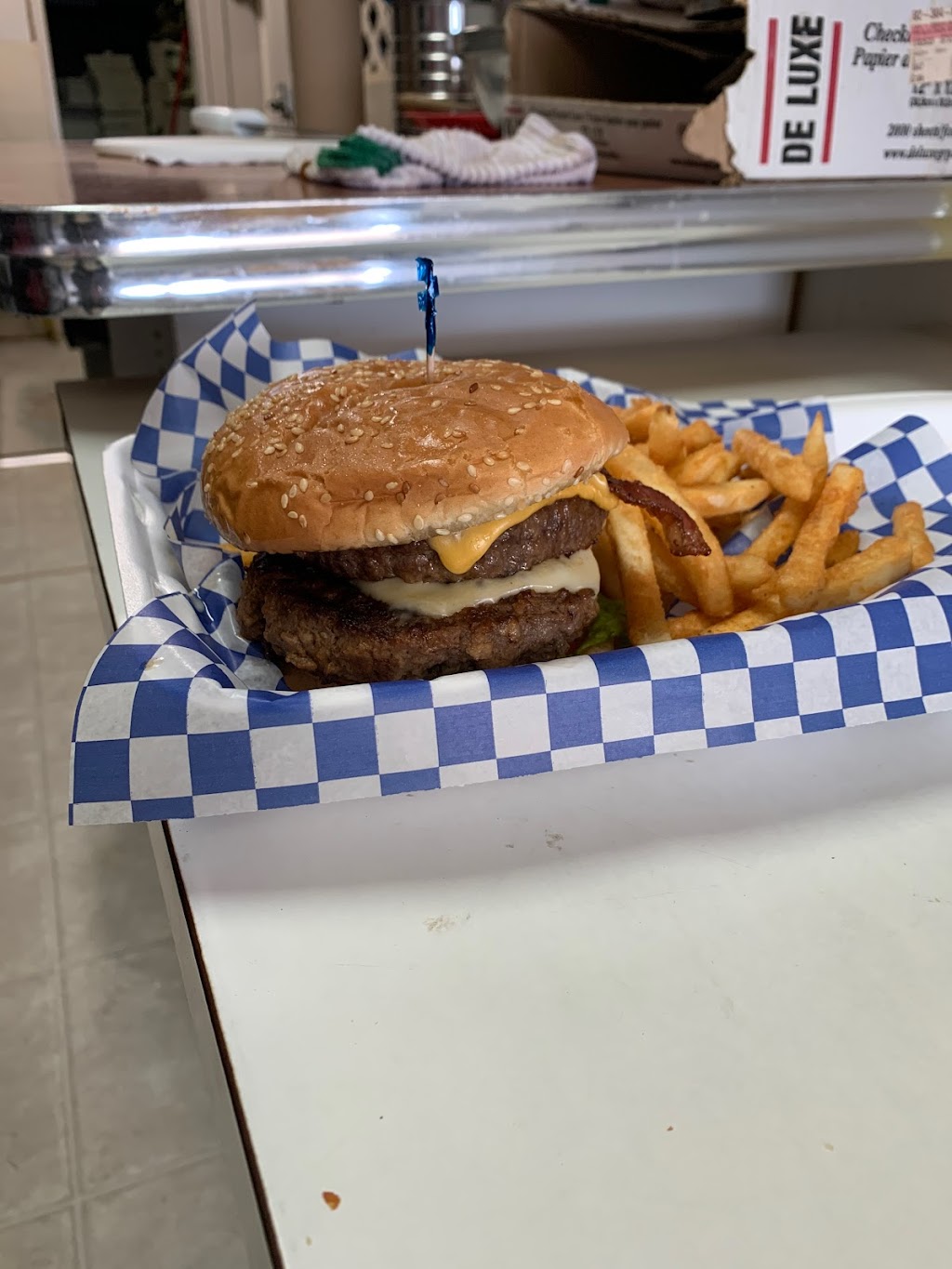 Holdfast Diner | 701 Main St, Holdfast, SK S0G 2H0, Canada | Phone: (306) 488-2138