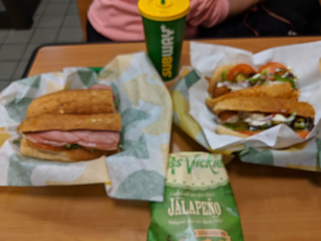 Subway | 3555 Don Mills Rd Unit 6, Toronto, ON M2H 3N3, Canada | Phone: (647) 439-3805