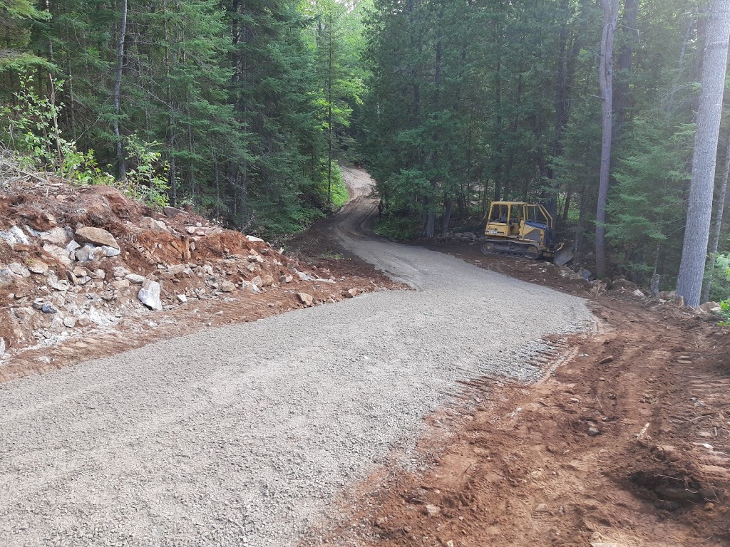 Tripp Excavating and Aggregates | 62 Tripps Rd, Gilmour, ON K0L 1W0, Canada | Phone: (613) 553-4440